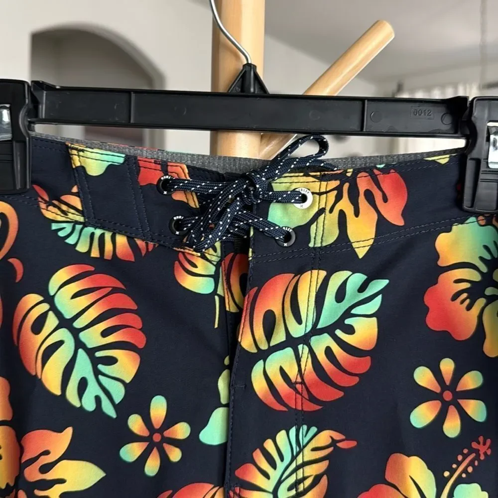 NWT Hurley Board Shorts Swim Phantom Quick Dry 4 Way Stretch Tropical Black 32